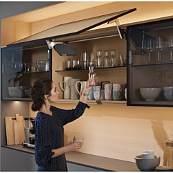 aventos-hs-alto-526-675mm-ancho-hasta-900mm